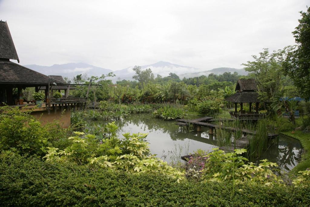 Howie'S Homestay Mae Rim Exterior foto